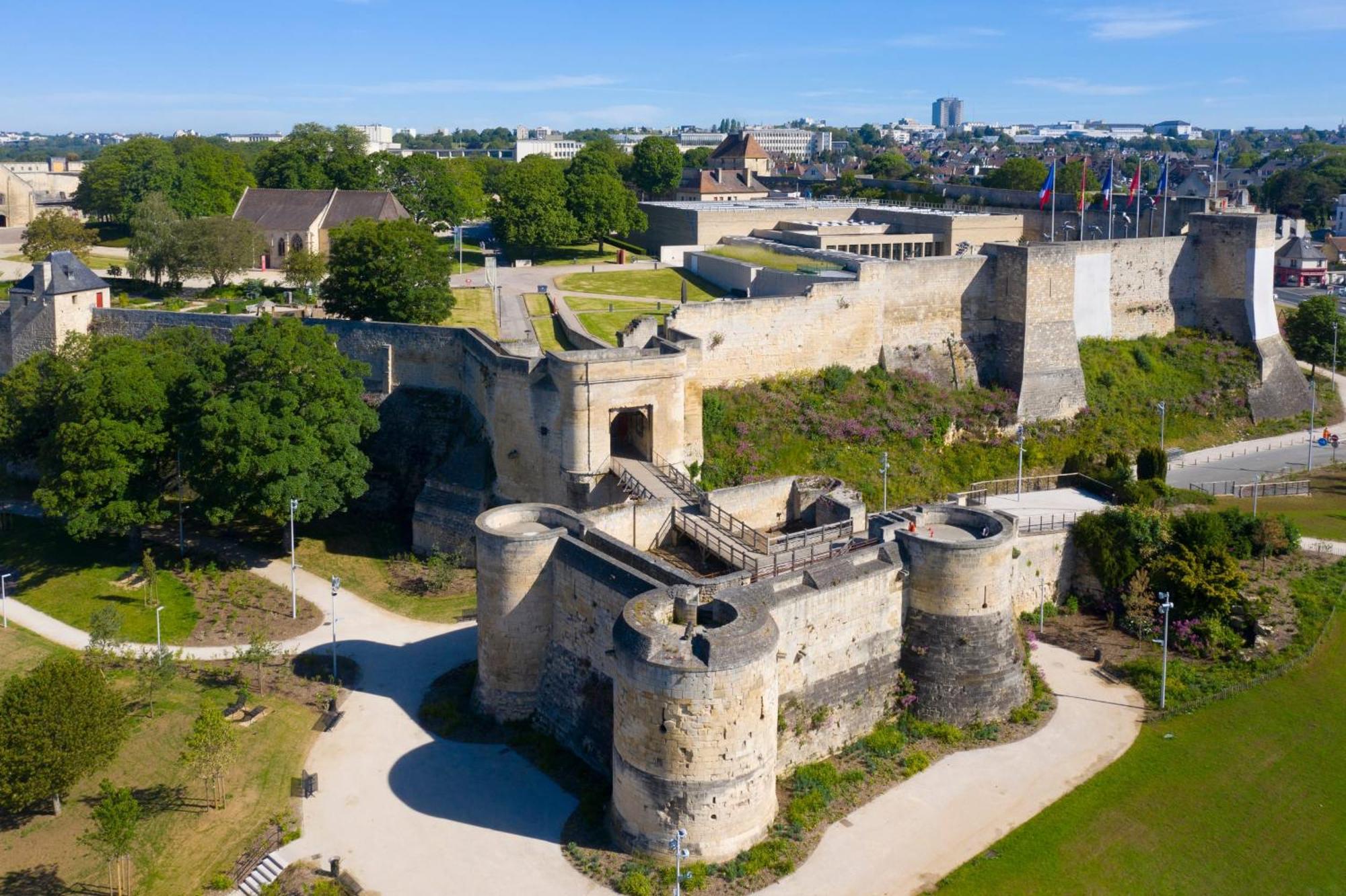 Le Castel D'Orne - Piscine Et Terrasse Caen Dış mekan fotoğraf