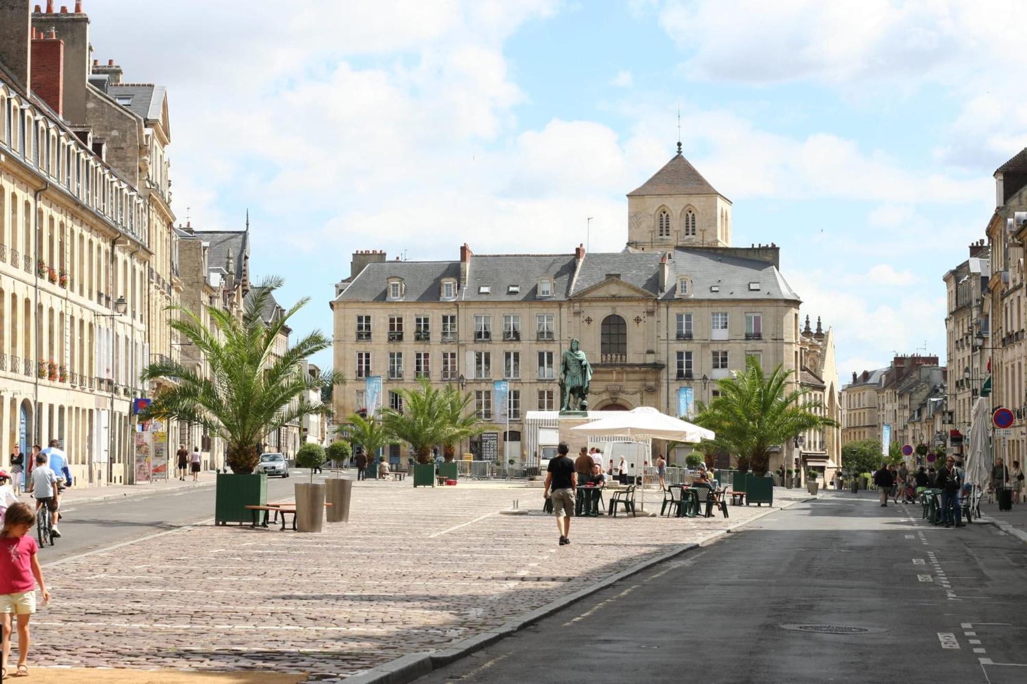 Le Castel D'Orne - Piscine Et Terrasse Caen Dış mekan fotoğraf